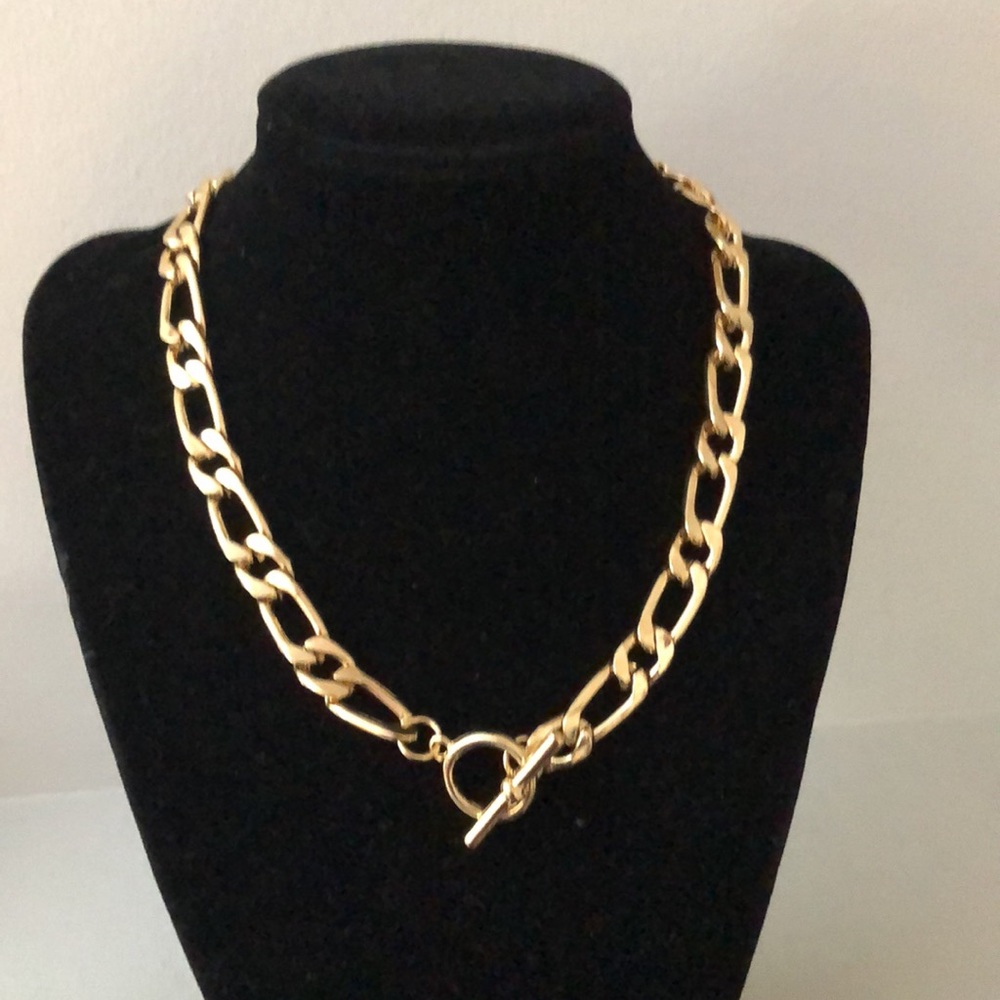 - Gold trendy link chain necklace.